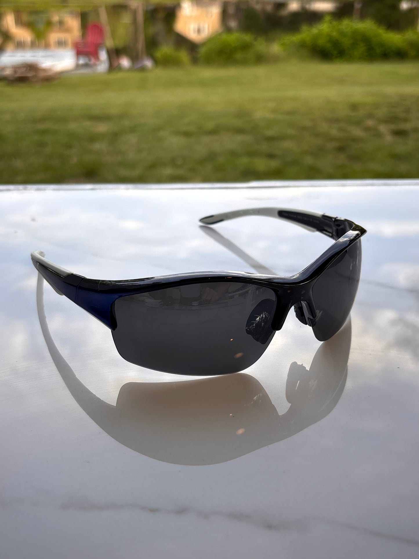 Nautilus Avenue Polarized Sport Shades